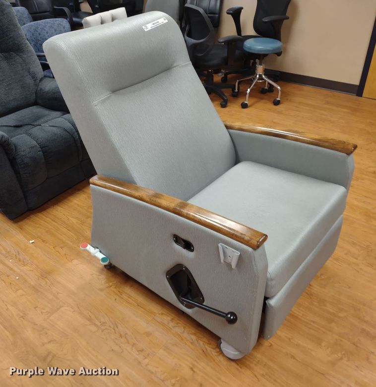 image for item MD9499 (32) chairs