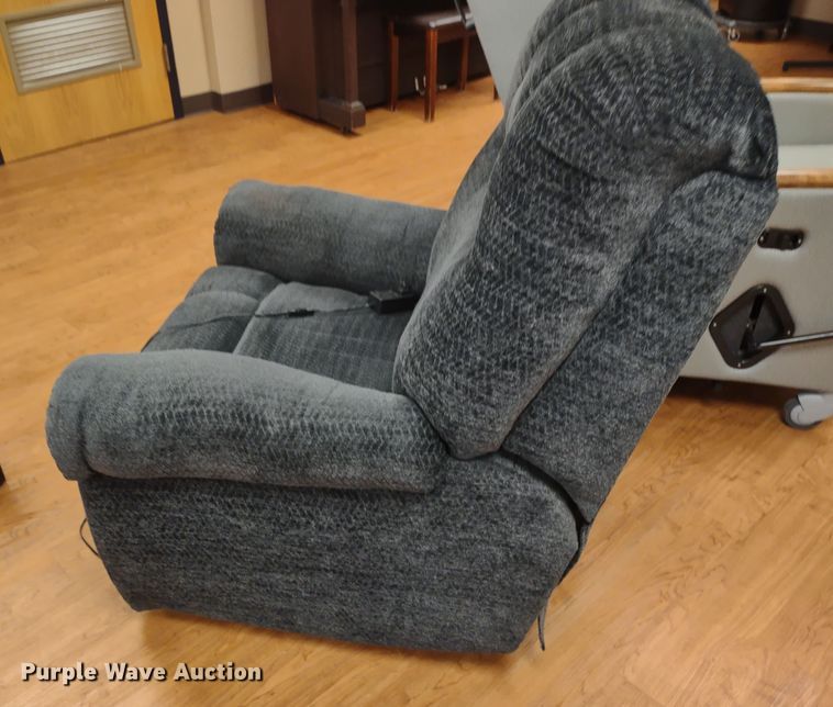 image for item MD9499 (32) chairs