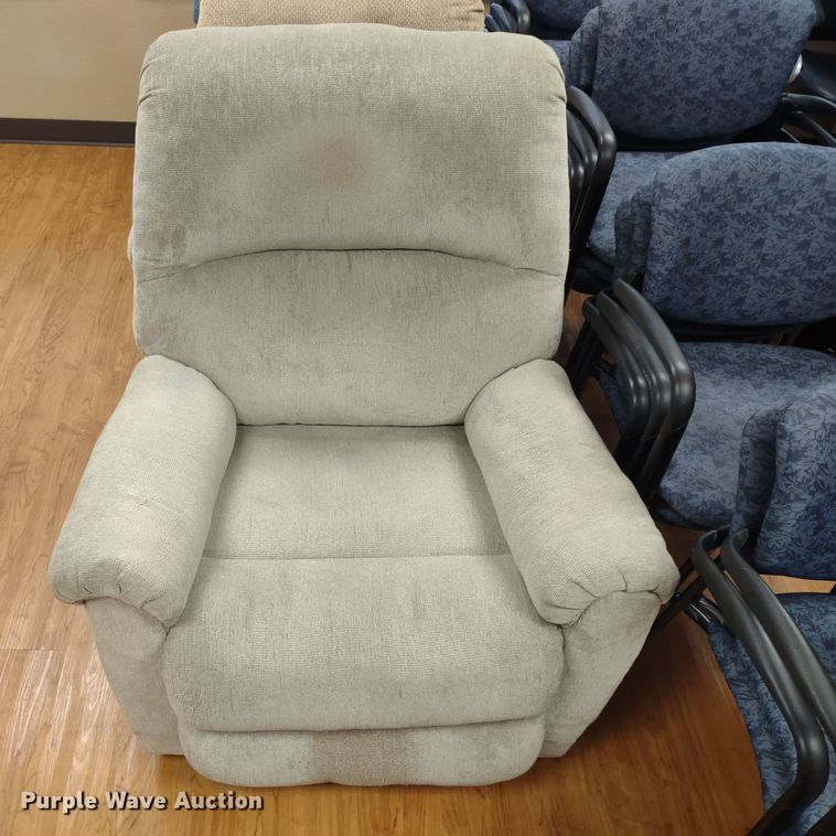 image for item MD9499 (32) chairs