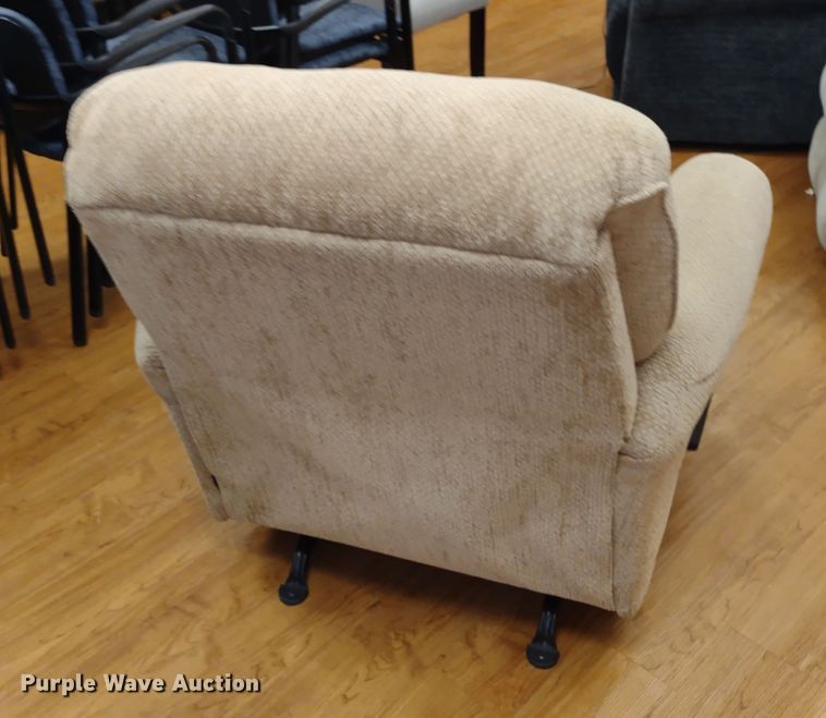 image for item MD9499 (32) chairs