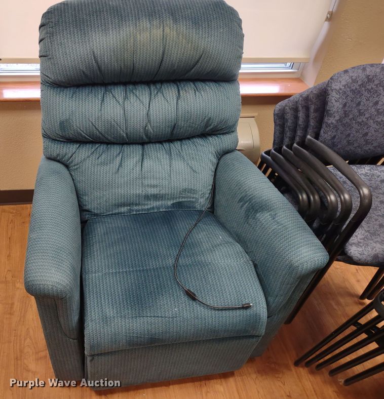 image for item MD9499 (32) chairs