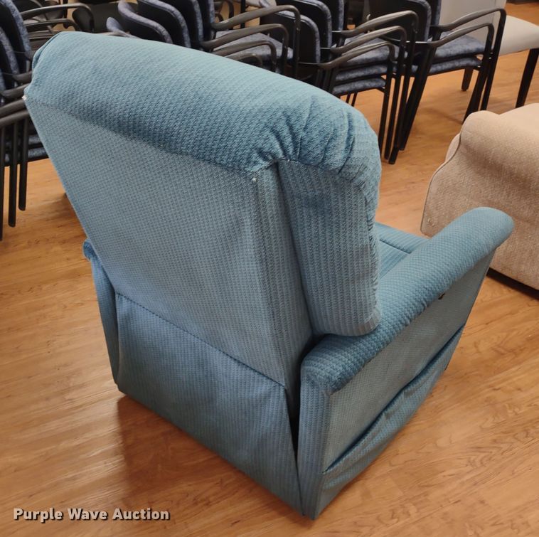 image for item MD9499 (32) chairs