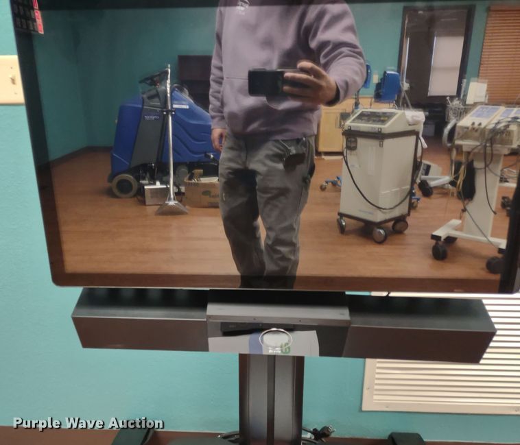 image for item MD9500 (3) ViewSonic EP3220T/VS16769 interactive display systems