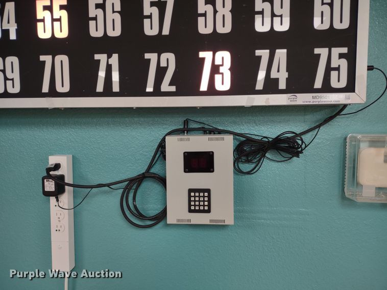 image for item MD9501 Santa Anita  MCF-75  bingo flashboard