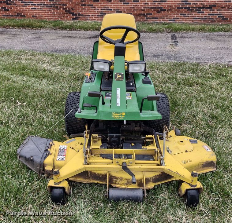image for item MD9503 John Deere F725  lawn mower