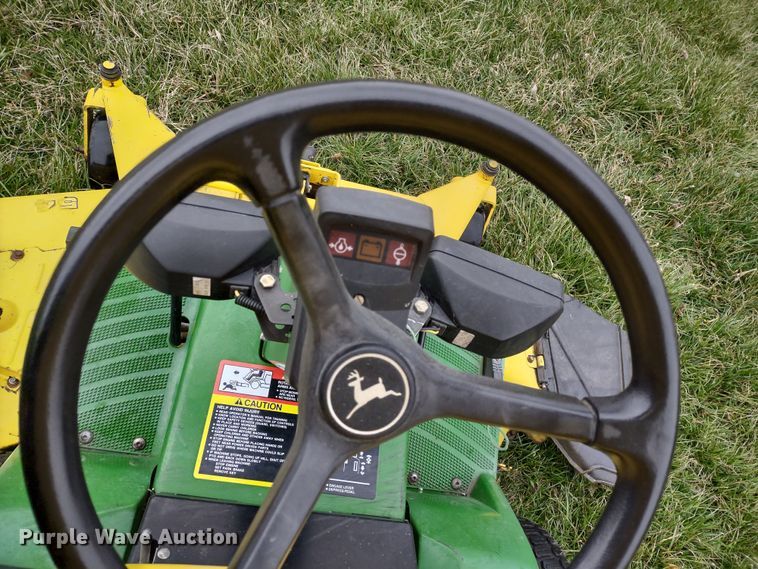 image for item MD9503 John Deere F725  lawn mower