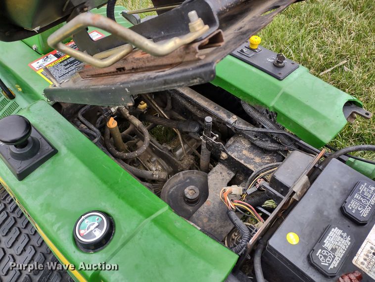 image for item MD9503 John Deere F725  lawn mower