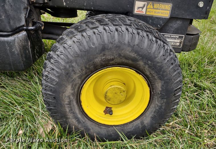 image for item MD9503 John Deere F725  lawn mower