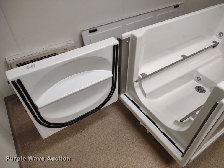 image for item MD9508 Apollo 200348  bath tub