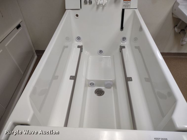 image for item MD9508 Apollo 200348  bath tub