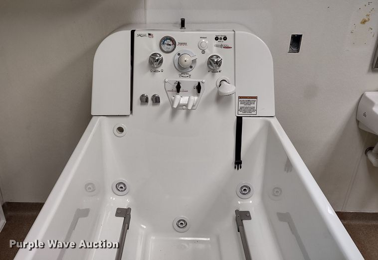 image for item MD9508 Apollo 200348  bath tub