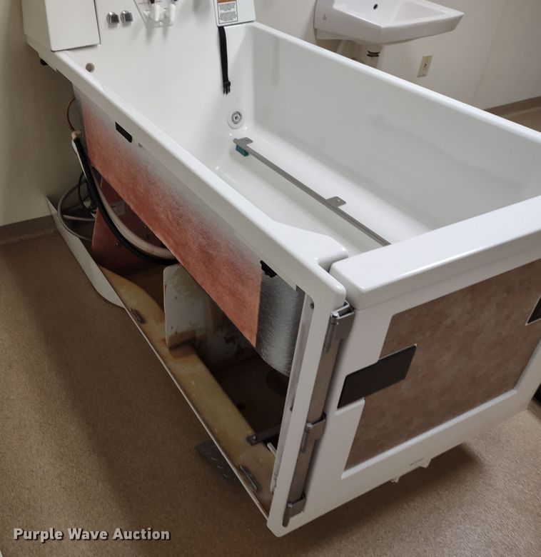 image for item MD9508 Apollo 200348  bath tub