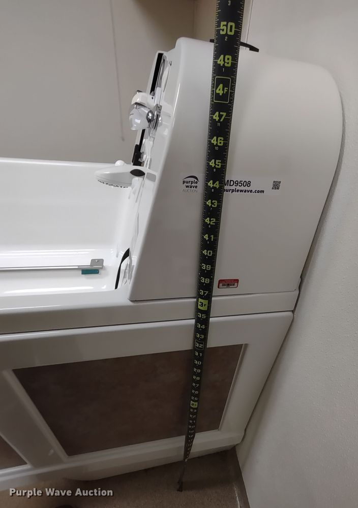 image for item MD9508 Apollo 200348  bath tub