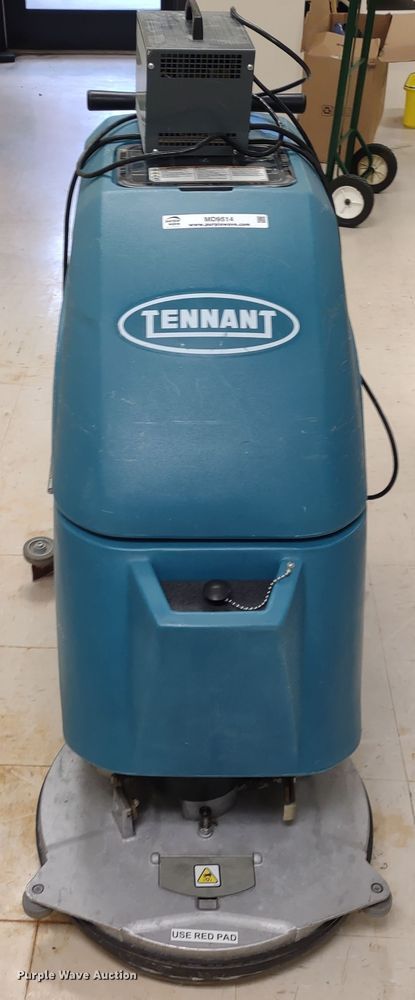 image for item MD9514 Tennant 5280  floor scrubber