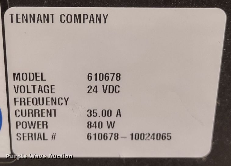 image for item MD9514 Tennant 5280  floor scrubber