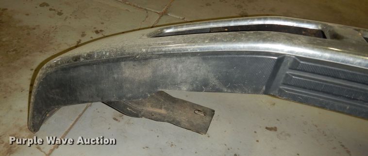 image for item MI9298 2008 Ford F350  front bumper