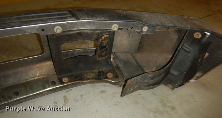 image for item MI9298 2008 Ford F350  front bumper