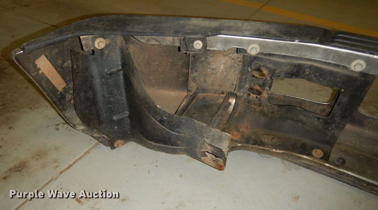 image for item MI9298 2008 Ford F350  front bumper