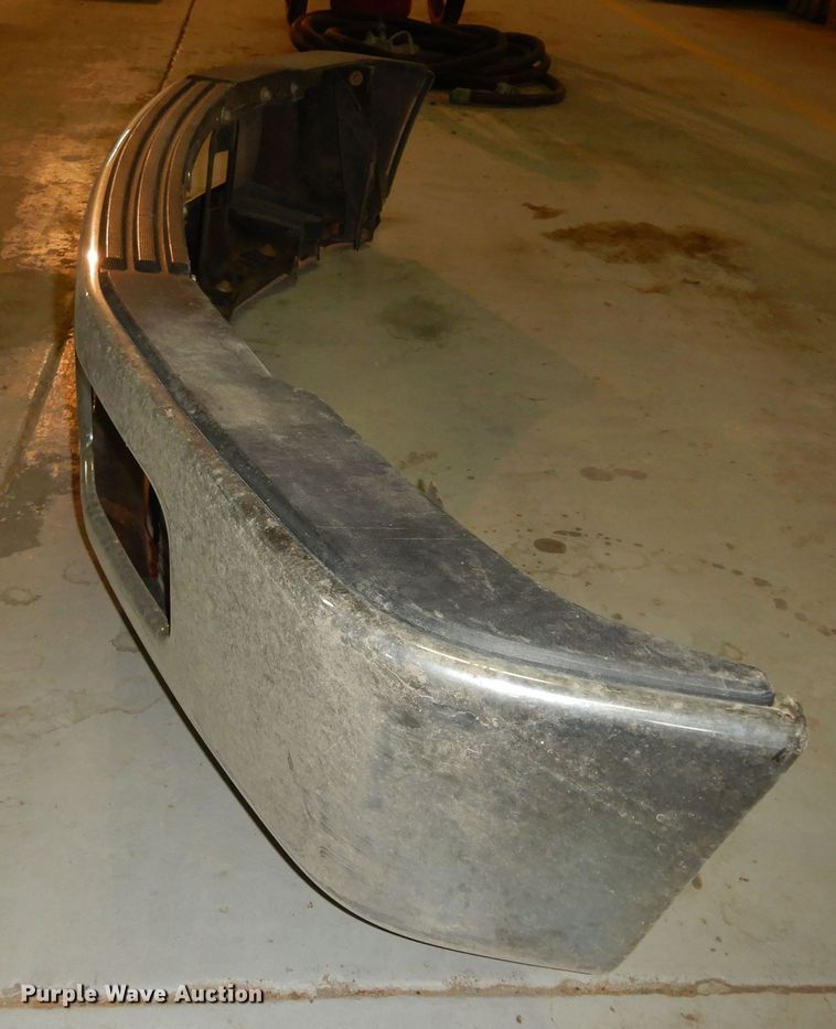 image for item MI9298 2008 Ford F350  front bumper