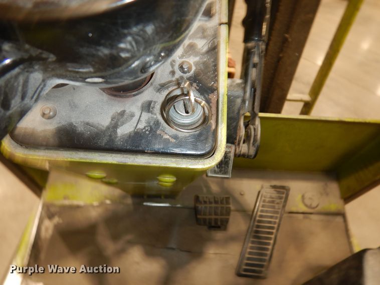 image for item MI9304 Clark TM20  forklift