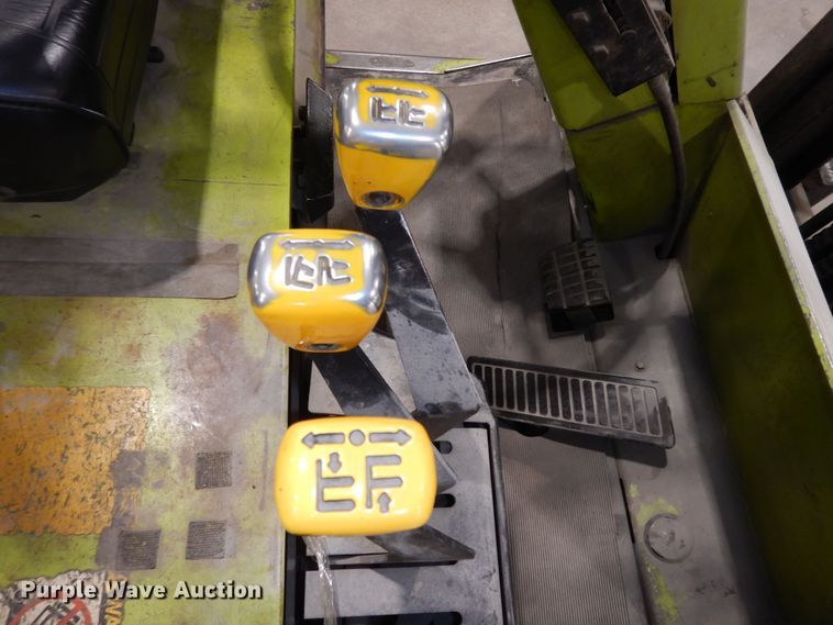 image for item MI9304 Clark TM20  forklift