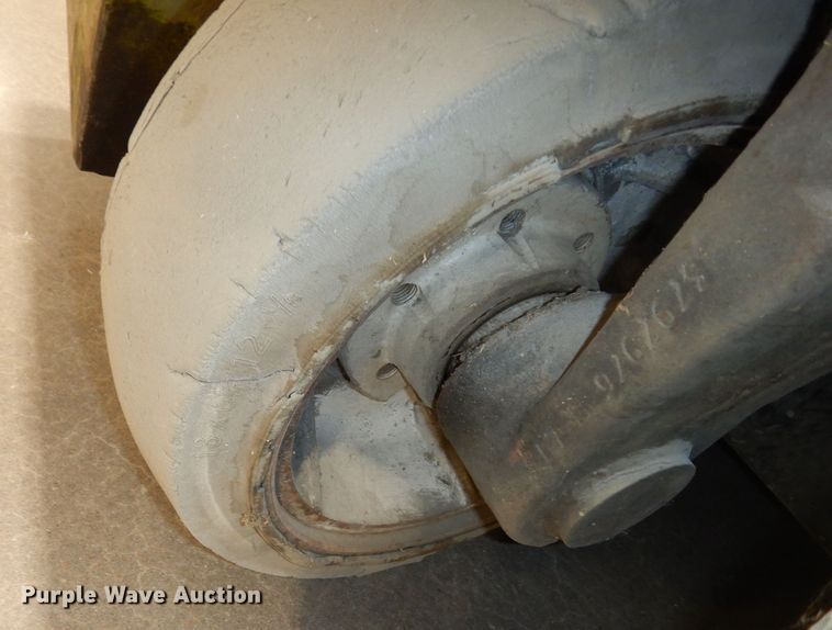 image for item MI9304 Clark TM20  forklift