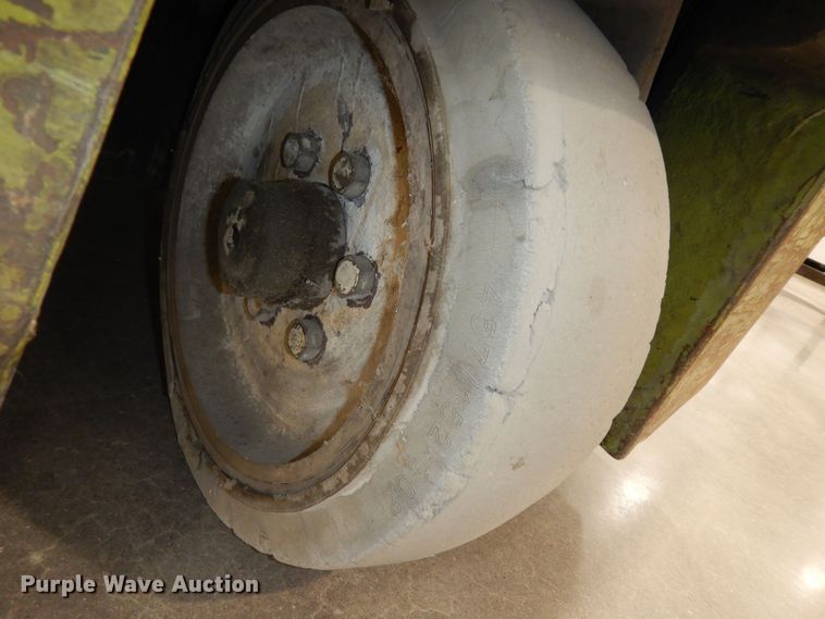 image for item MI9304 Clark TM20  forklift