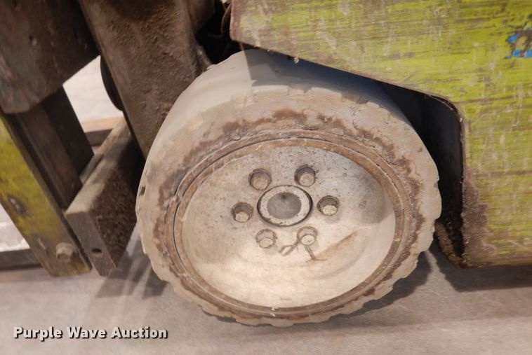 image for item MI9304 Clark TM20  forklift