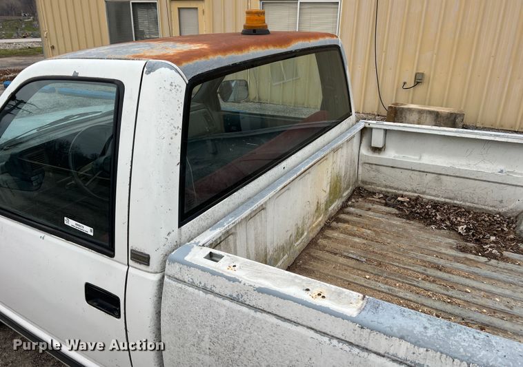 image for item MM9279 1990 Chevrolet Cheyenne 1500  pickup truck