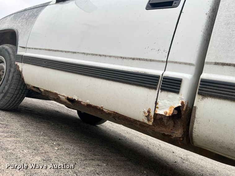 image for item MM9279 1990 Chevrolet Cheyenne 1500  pickup truck