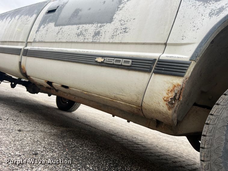 image for item MM9279 1990 Chevrolet Cheyenne 1500  pickup truck