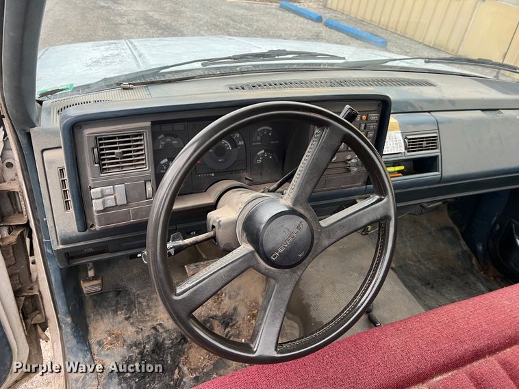 image for item MM9279 1990 Chevrolet Cheyenne 1500  pickup truck