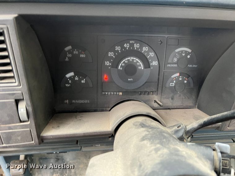 image for item MM9279 1990 Chevrolet Cheyenne 1500  pickup truck