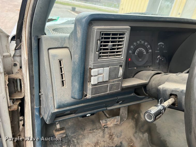 image for item MM9279 1990 Chevrolet Cheyenne 1500  pickup truck