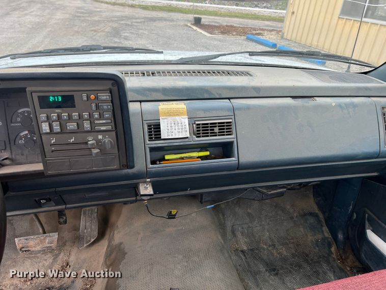 image for item MM9279 1990 Chevrolet Cheyenne 1500  pickup truck