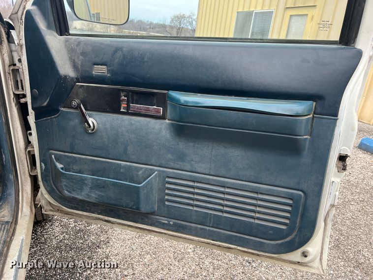 image for item MM9279 1990 Chevrolet Cheyenne 1500  pickup truck