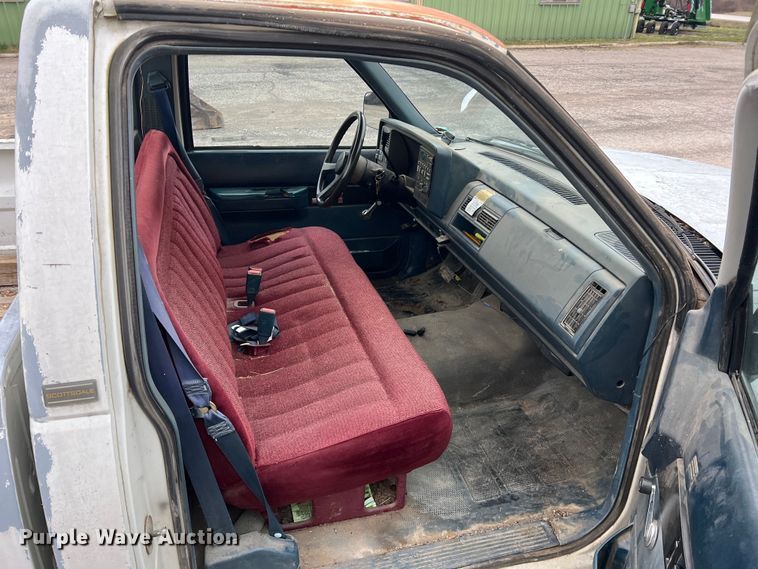 image for item MM9279 1990 Chevrolet Cheyenne 1500  pickup truck