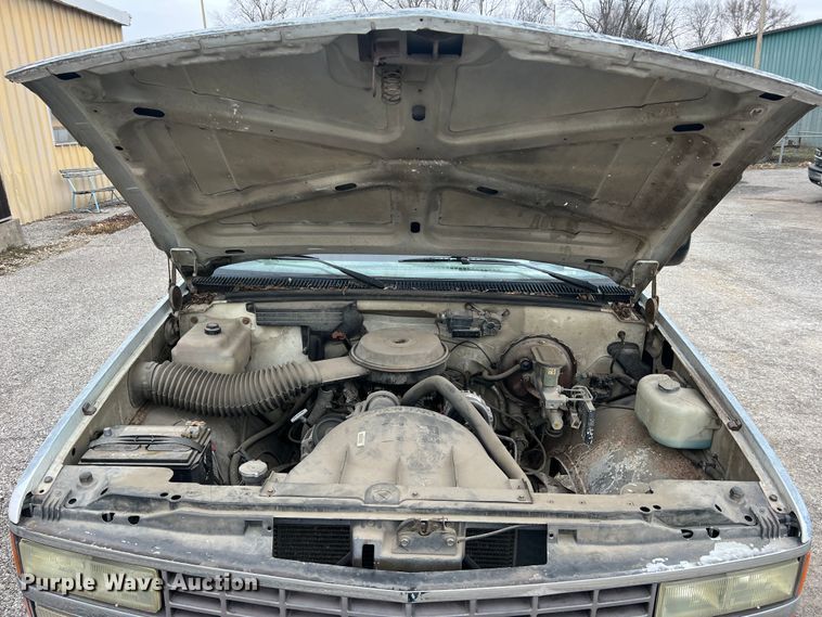 image for item MM9279 1990 Chevrolet Cheyenne 1500  pickup truck