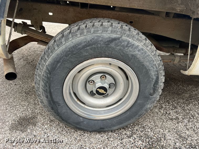 image for item MM9279 1990 Chevrolet Cheyenne 1500  pickup truck