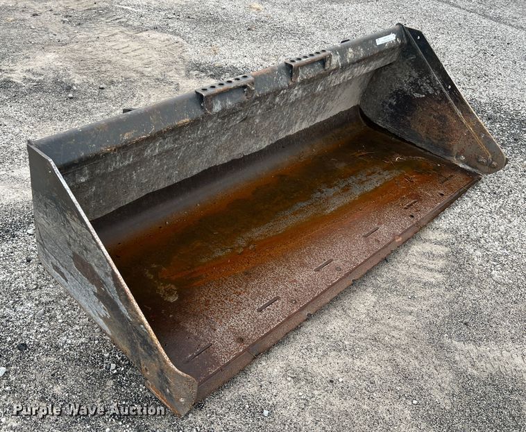 image for item MM9280 Bobcat 74HD C-1  skid steer bucket