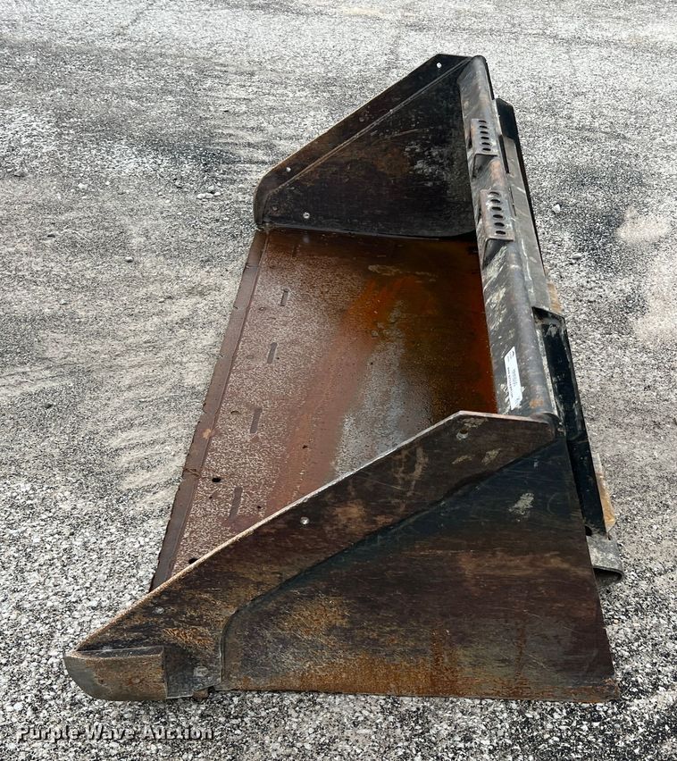 image for item MM9280 Bobcat 74HD C-1  skid steer bucket