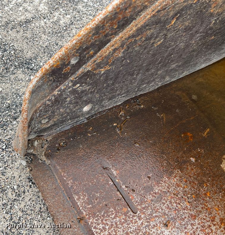 image for item MM9280 Bobcat 74HD C-1  skid steer bucket