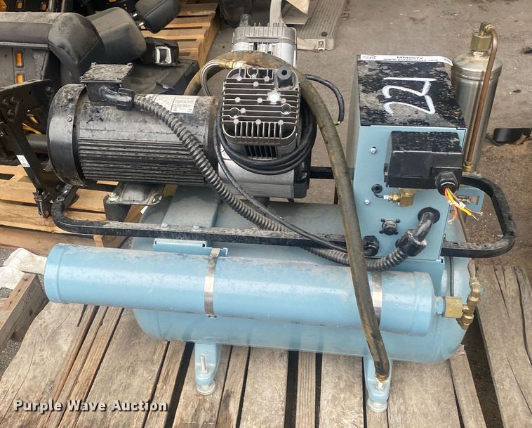 image for item MM9672 Air Techniques AirStar 21  air compressor