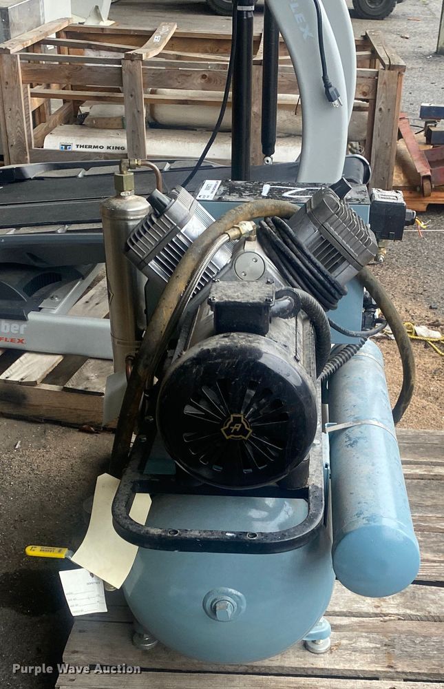 image for item MM9672 Air Techniques AirStar 21  air compressor