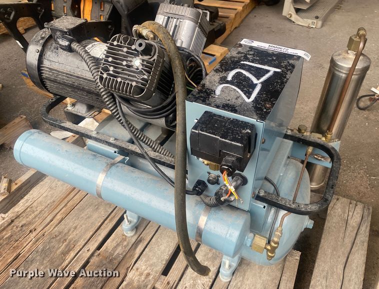 image for item MM9672 Air Techniques AirStar 21  air compressor