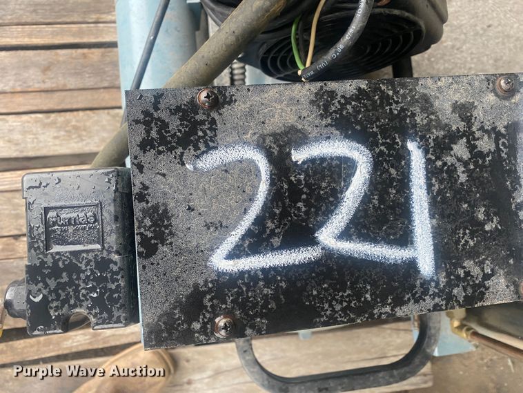 image for item MM9672 Air Techniques AirStar 21  air compressor