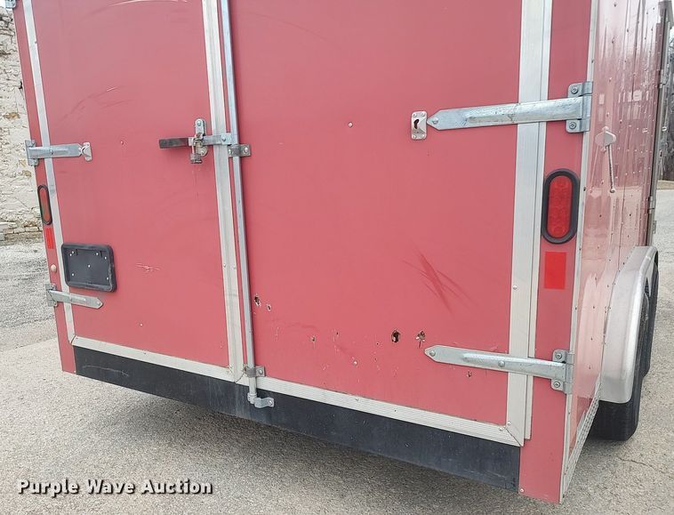 image for item MM9924 2005 Doolittle  enclosed cargo trailer