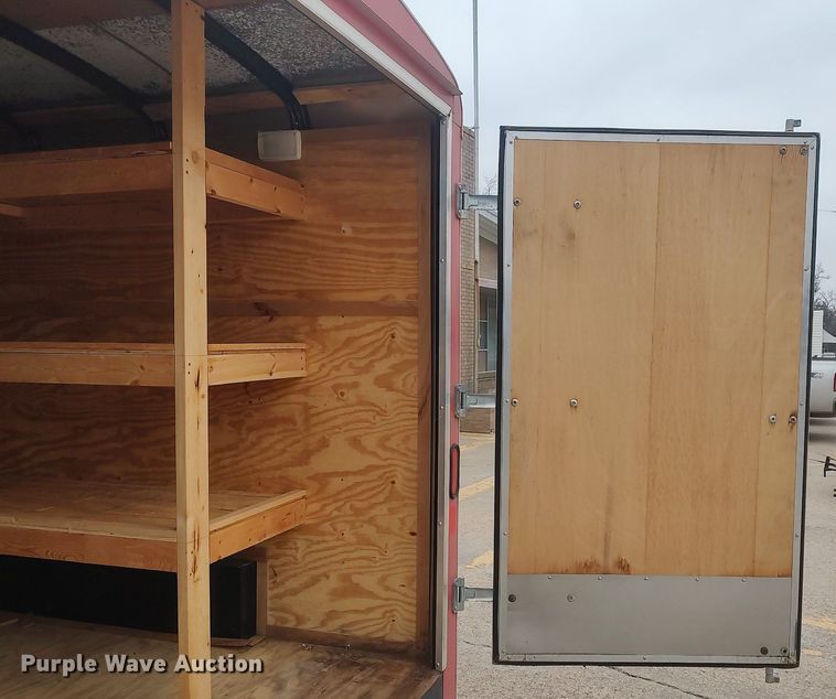 image for item MM9924 2005 Doolittle  enclosed cargo trailer