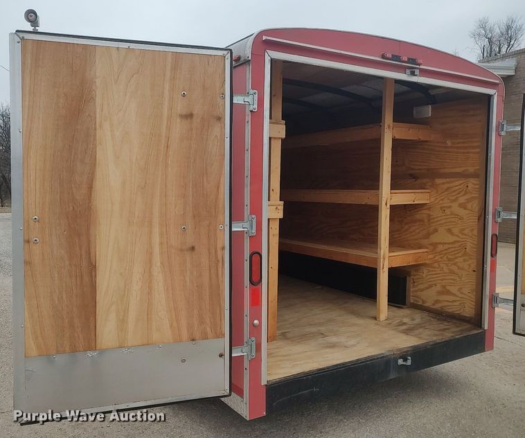 image for item MM9924 2005 Doolittle  enclosed cargo trailer