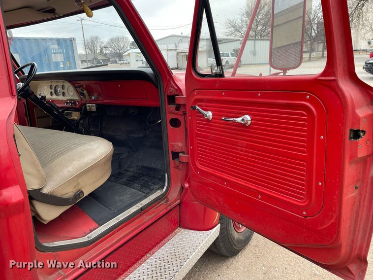 image for item MP9242 1967 Ford F750  pumper fire truck